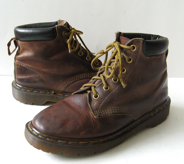 DOC DR. MARTENS BROWN OILED LEATHER BOOTS MENS SIZE 9