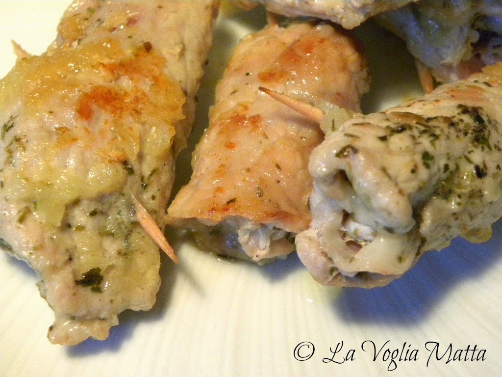 La Voglia Matta Involtini di maiale con pancetta, provola ed erbe di