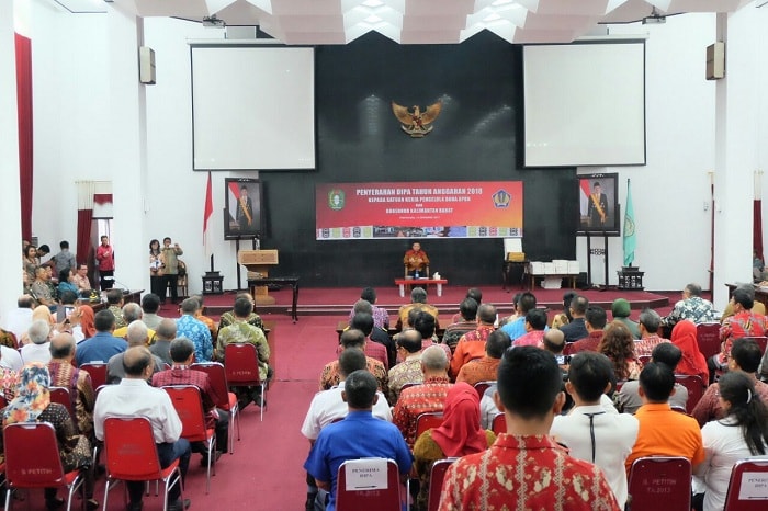 Bupati Sekadau Terima Penghargaan WTP dari Menkeu RI Bupati Sekadau Terima Penghargaan WTP dari Menkeu RI