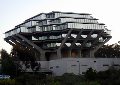 Geisel Library on the UCSD campus