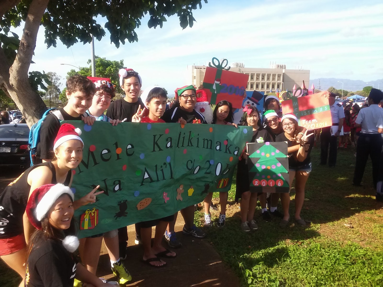 Aiea Christmas Parade high school participants