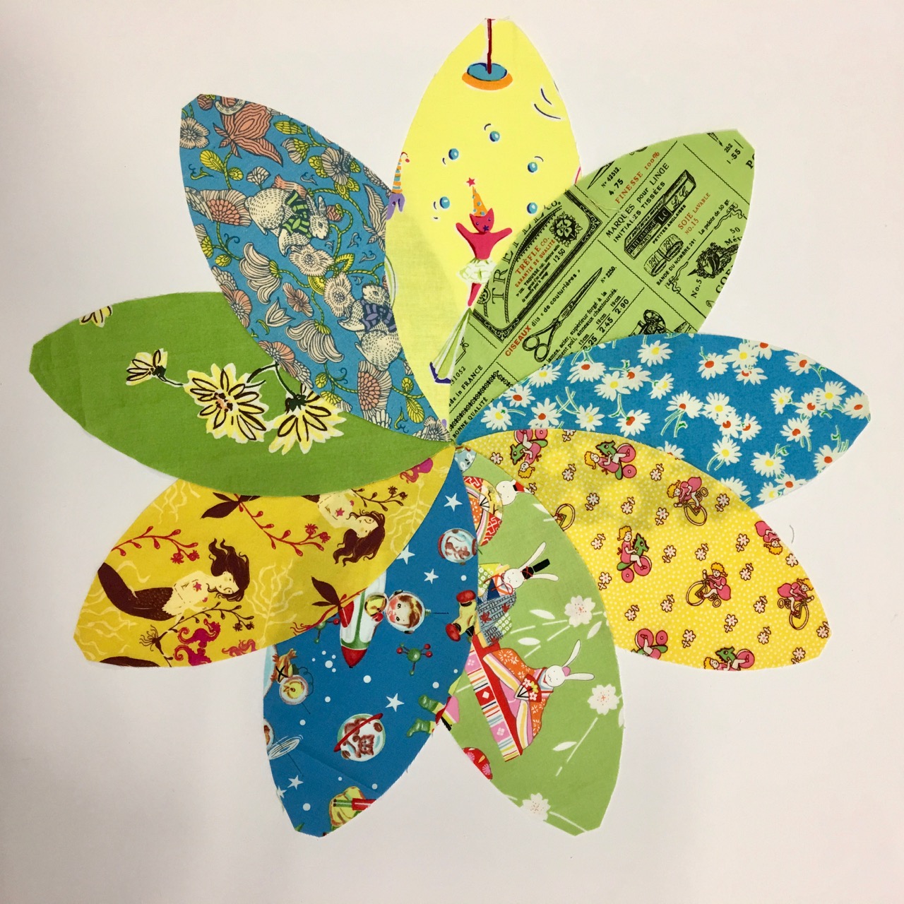A Wonderful Day With The Illawarra Quilters And Soon Turned Them Into A Flower