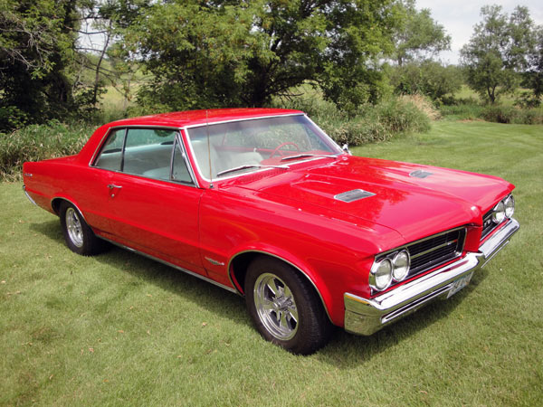 Top 4 Vintage Antique Cars
