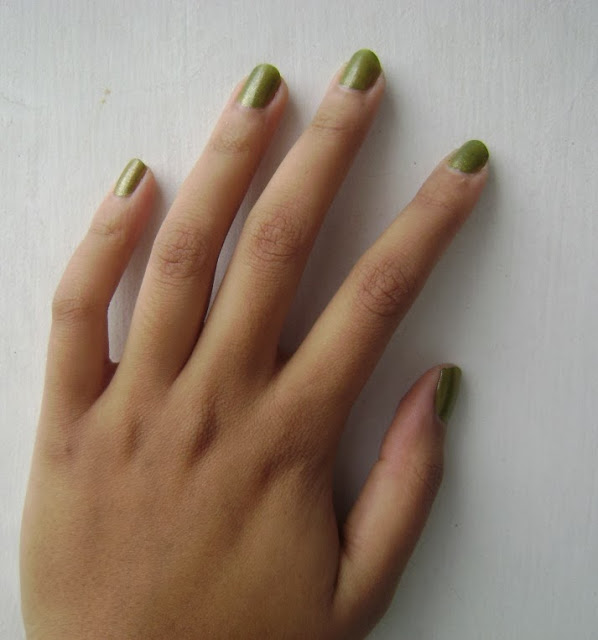 Avon Nail Wear Pro+ Absinthe Moonshine and Sunlight Indian