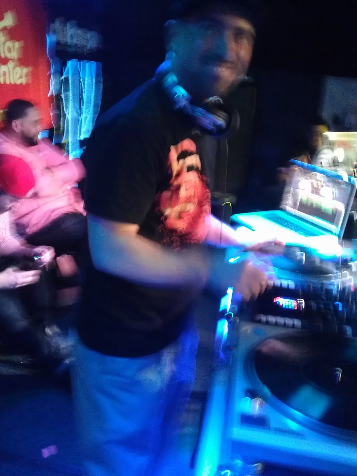 DJ Pone 89 Skratch DJ Cue on the decks at DMC SF