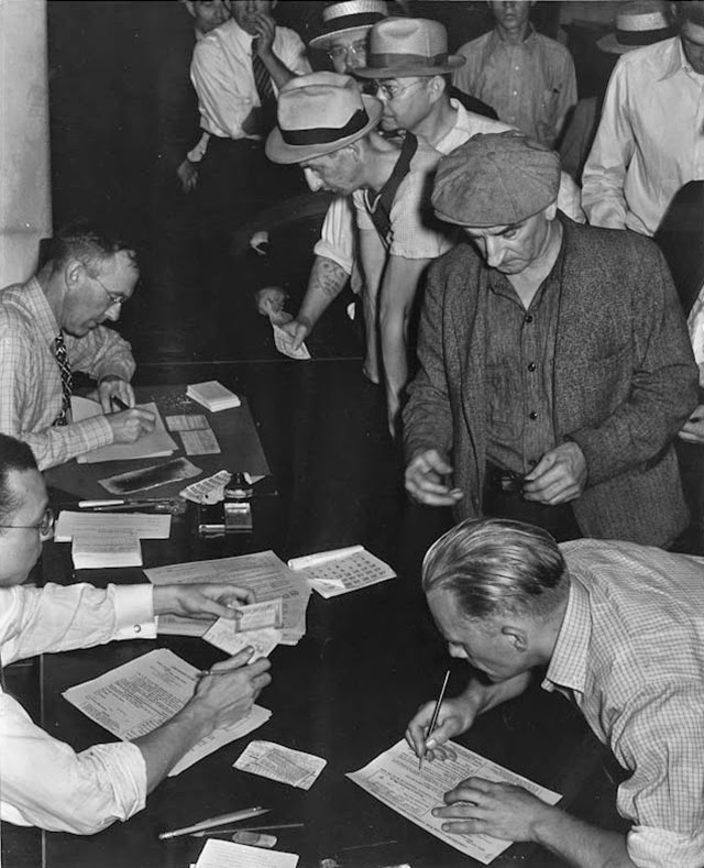 Pictures of Americans during the Great Depression of the 1930s