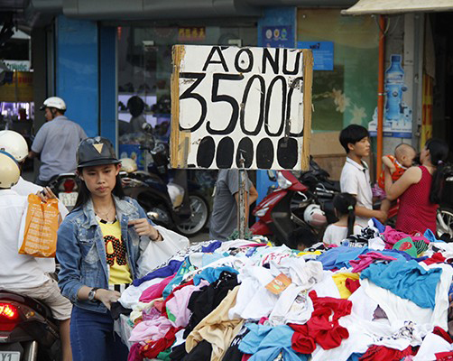 5 khu chợ quần áo chất lượng, tấp nập nhất Sài Gòn