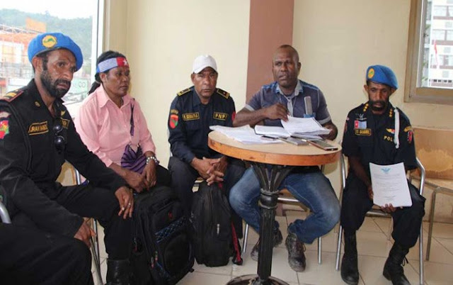 Petinggi Negara Federal Republik Papua Barat Surati Jokowi, Isinya Petinggi Negara Federal Republik Papua Barat Surati Jokowi, Isinya