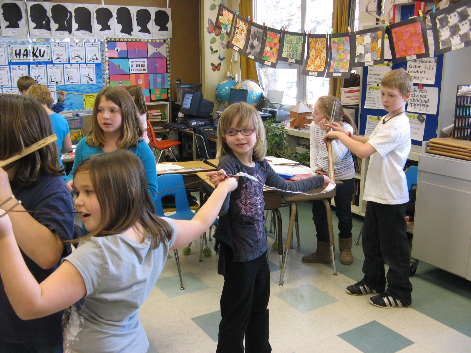 Mrs. Rathbone's Third Grade Class How Sound Travels