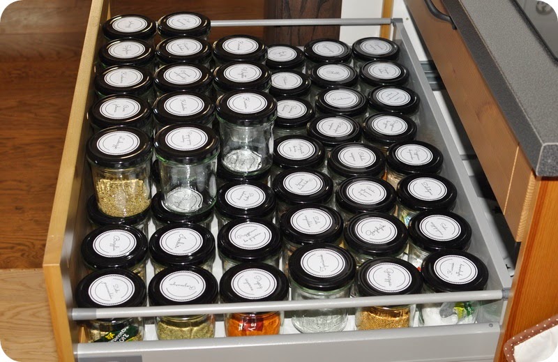 103 metry: 84. Etykiety i organizacja szuflady z przyprawami