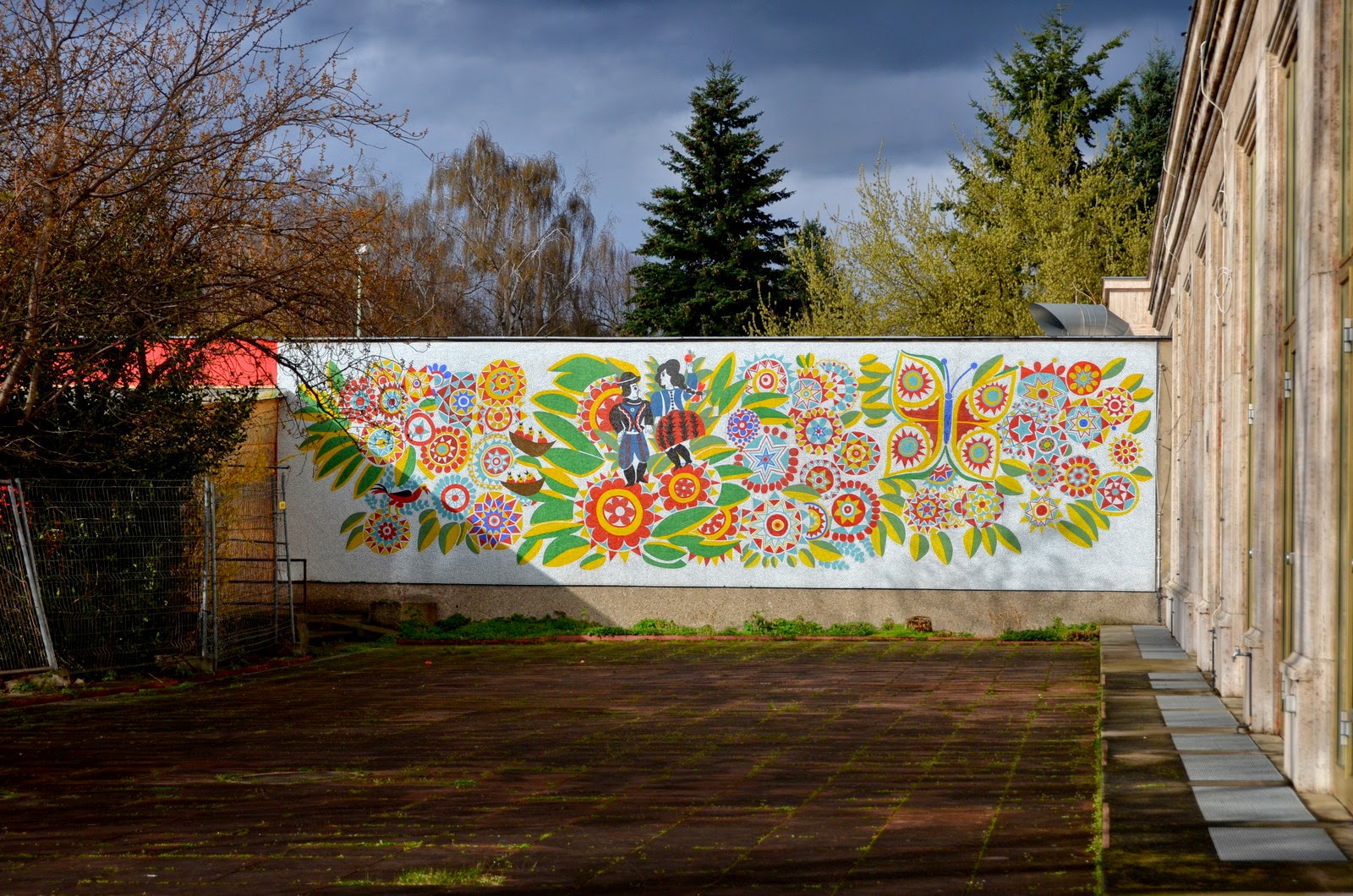 Berlin heute German volks mural