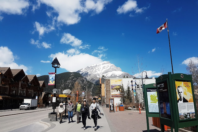 Cascade Mountain from the downtown