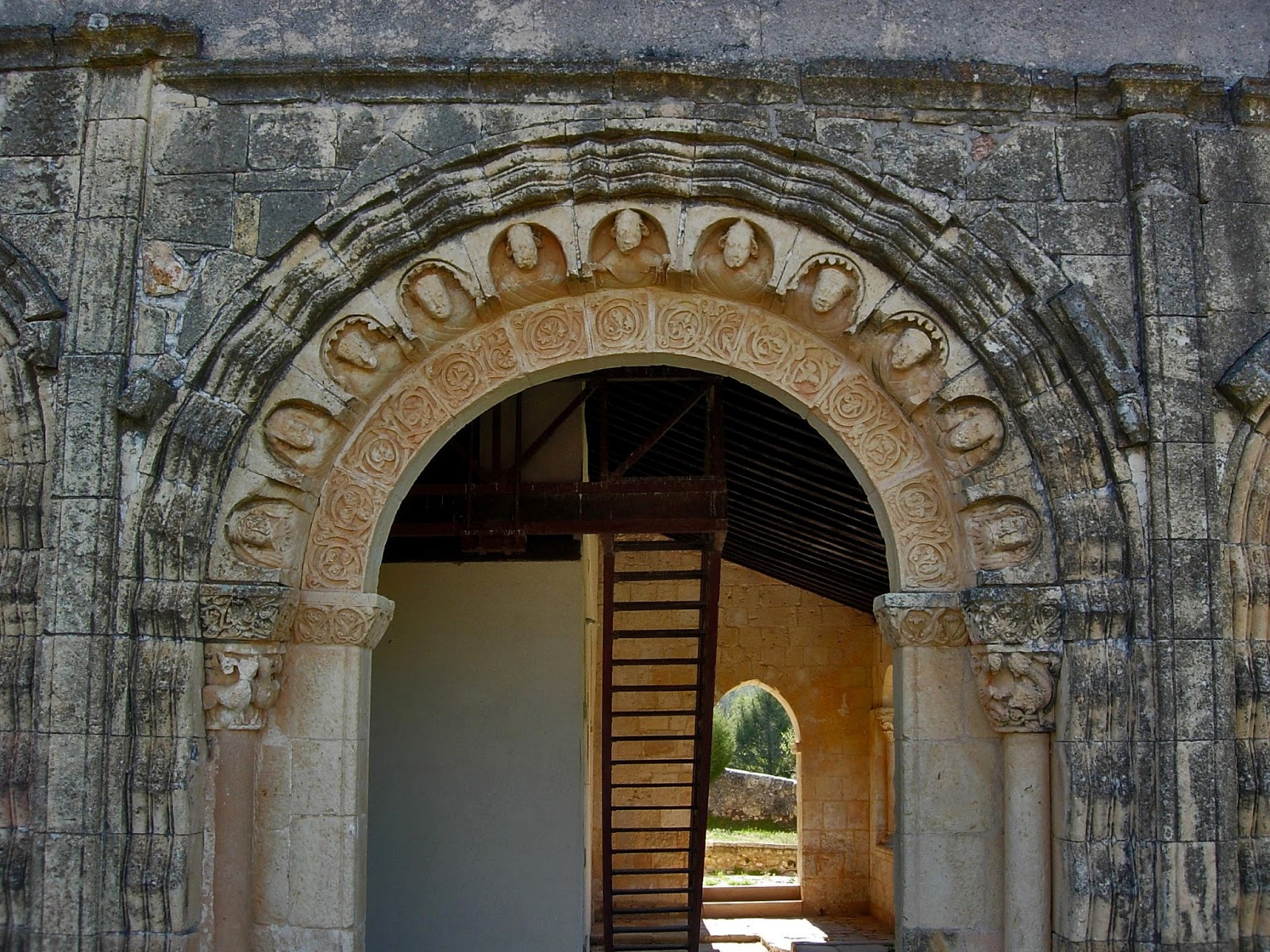 Diego Ocaña Ruiz VILLA Y TIERRA DE PEDRAZA