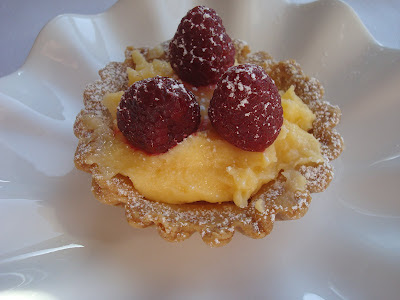 Tarte cu crema de vanilie/ciocolata si zemura