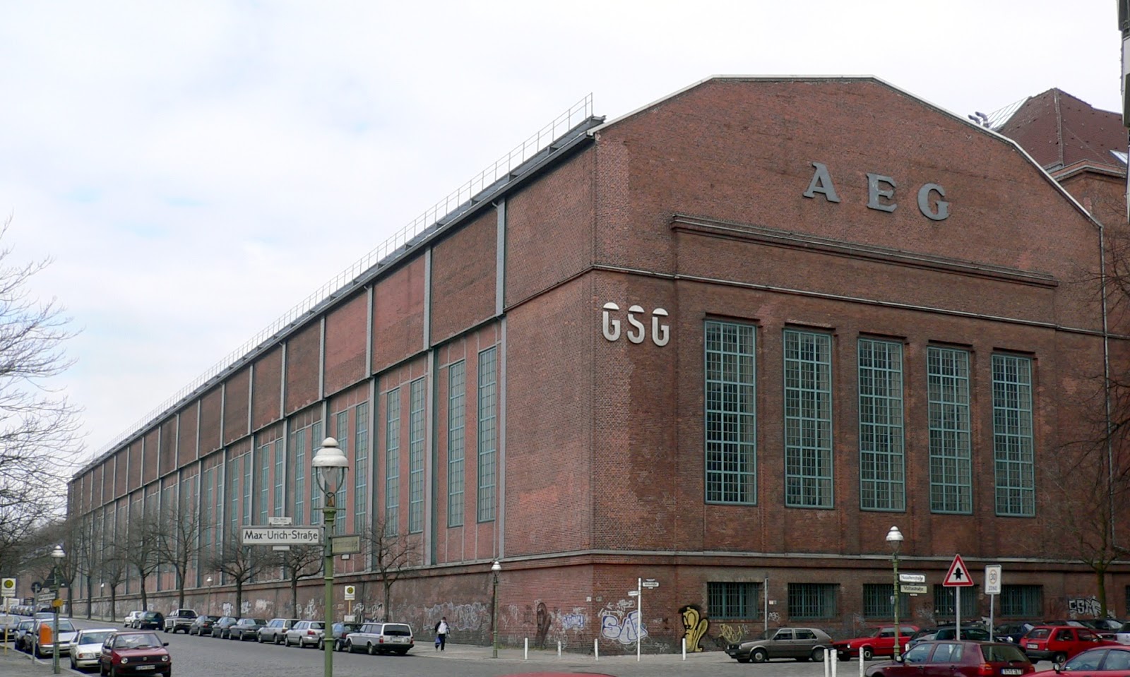 arquitectura + historia Herencia de AEG Profesor Peter Behrens (1868