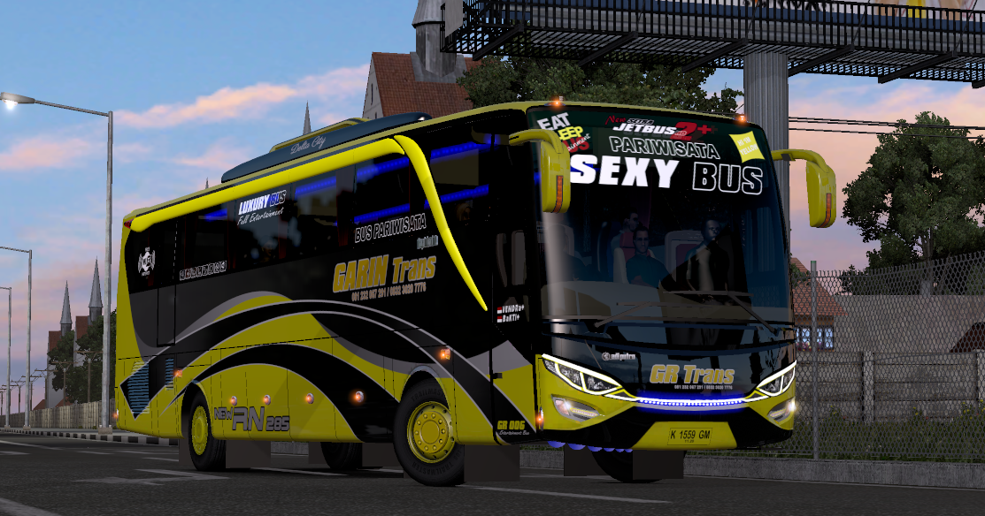 Автобус картинка. Bus. Необычные автобусы. Mercedes-benz tourismo 17 rhd. Разные автобусы.