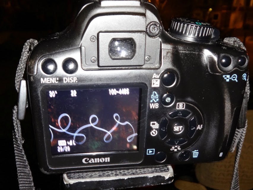 Light painting and capturing on DSLR