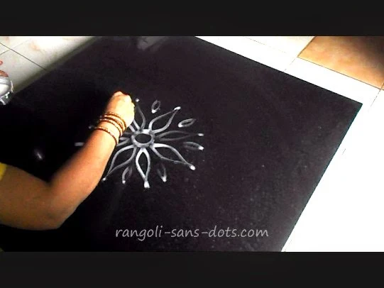 arisi-maavu-kolam-1011a.jpg