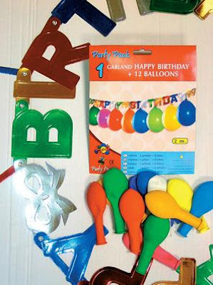 Decoracion de fiesta infantil con globos y girnaldas
