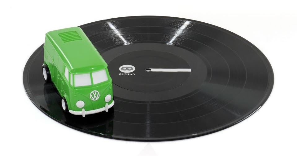 Tecnoneo: Record es el más pequeño, con la forma de una furgoneta Volkswagen corriendo en círculos