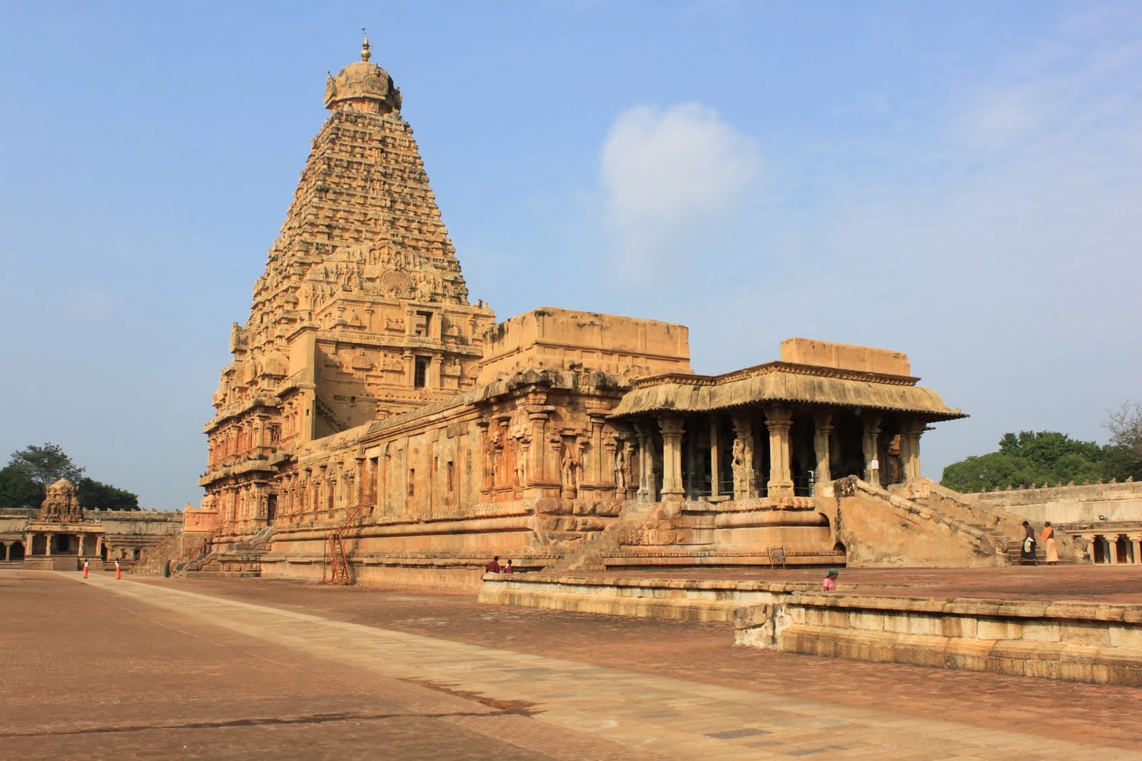 Best Tourist Places to Visit in Tamilnadu