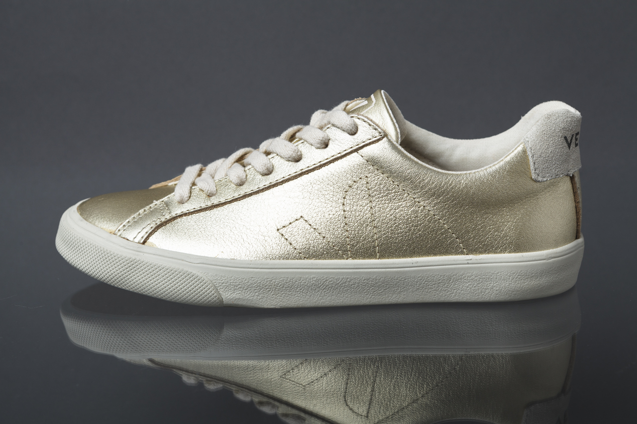 veja esplar leather gold