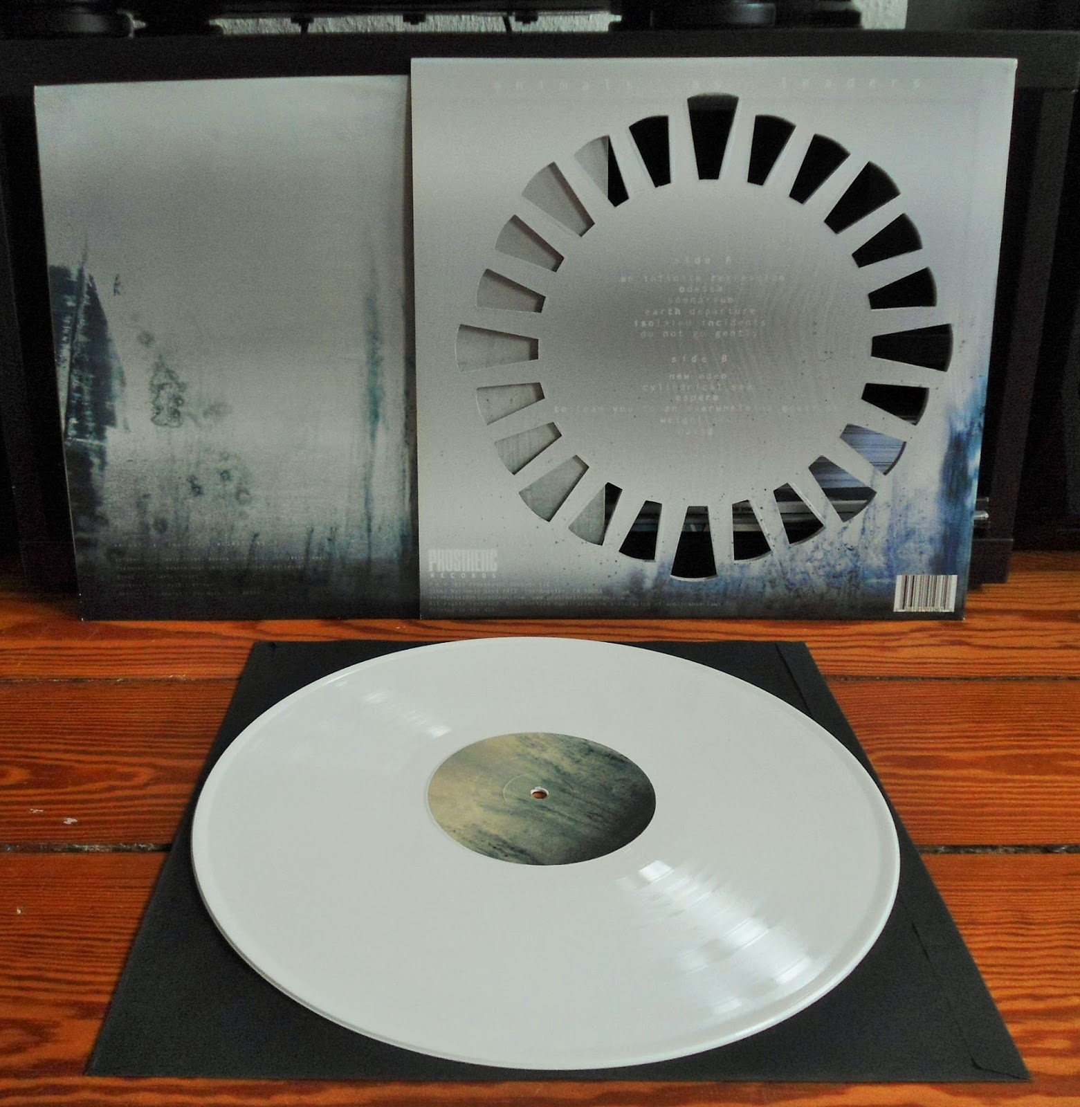 hardcore/metal vinyl: animals as leaders - weightless