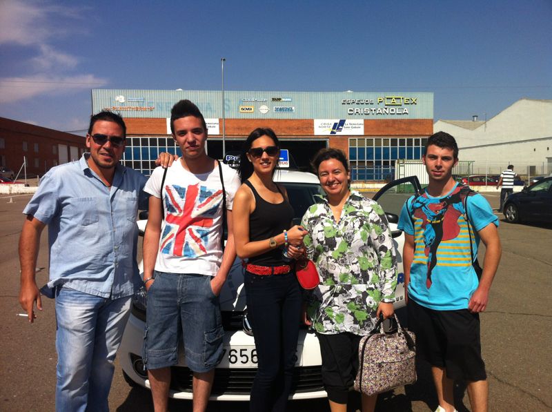 AUTOESCUELA PREMIUM en Salamanca y Santa Marta de Tormes ) A la