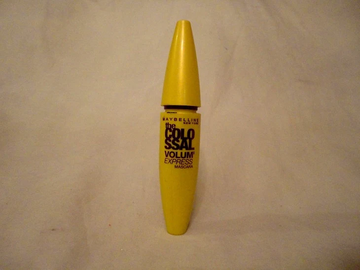 Maybelline Volum' Express The Colossal Mascara Review