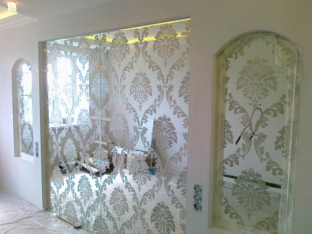 patterned mirror