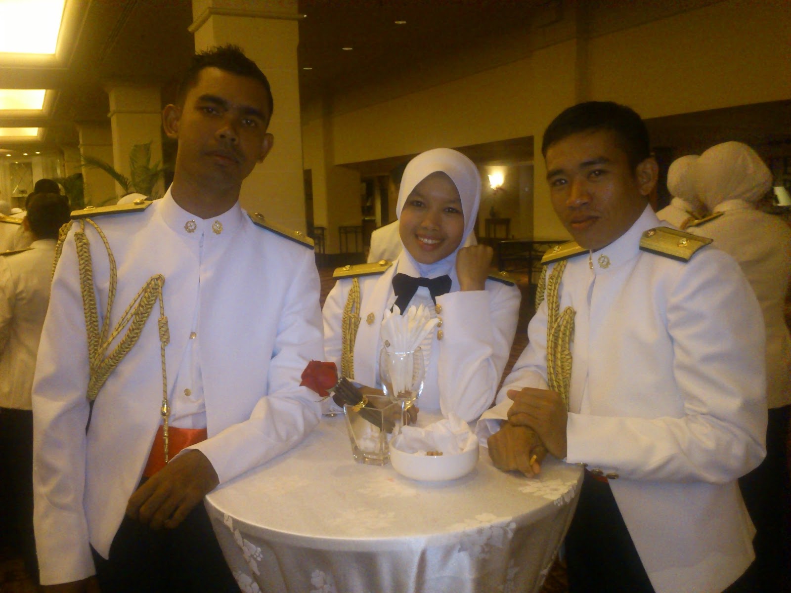 MASAKAN TIMUR: MAKAN MALAM REJIMENTAL PALAPES UPSI