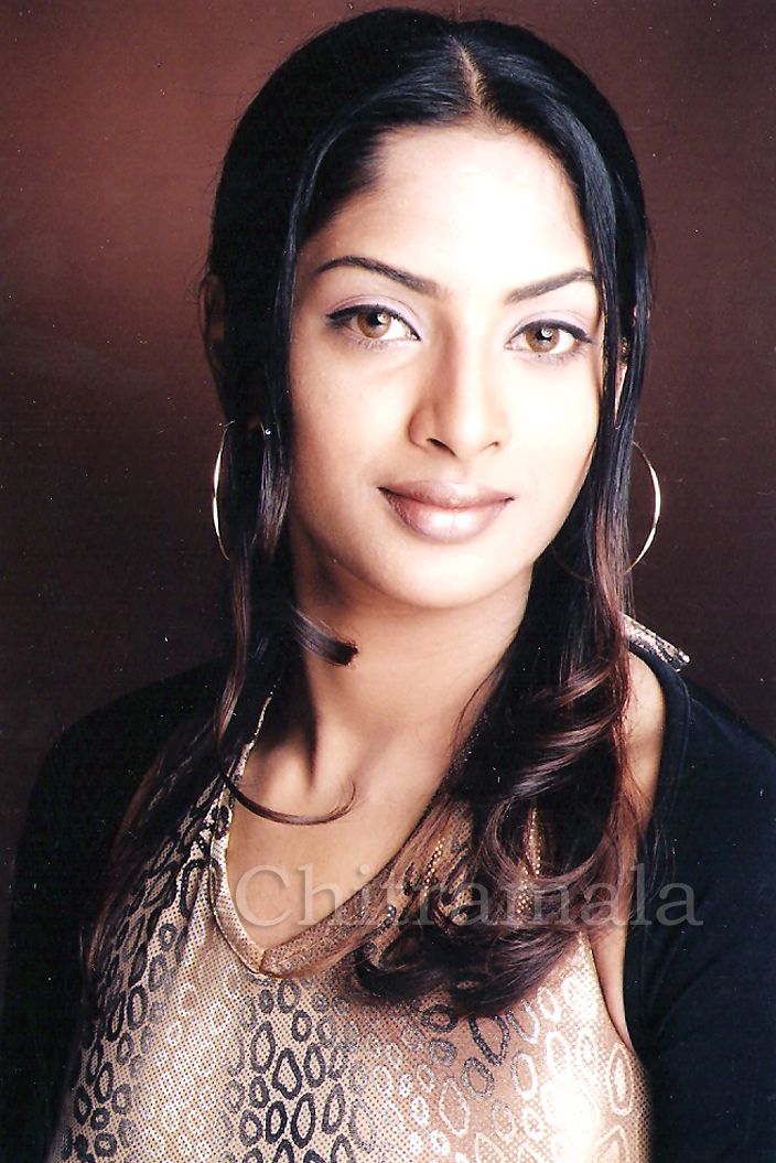 Shreya Reddy Photo Stills ~ Cinindya