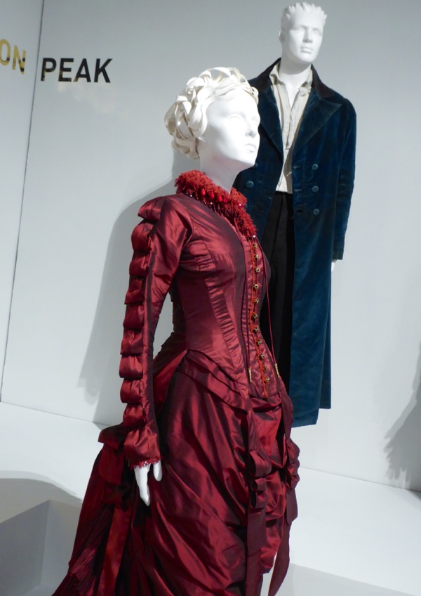 Hollywood Movie Costumes and Props: Crimson Peak's gothic romantic film ...