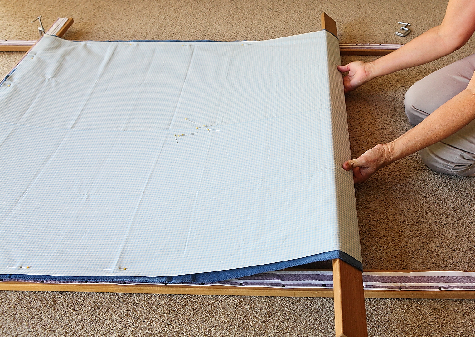 Sweet Petal Stitchery Attaching the Quilt to the Frame