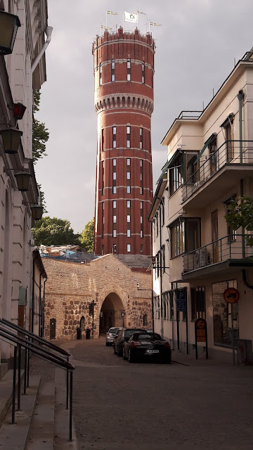 Wieża w centrum Kalmaru Wieża w centrum Kalmaru