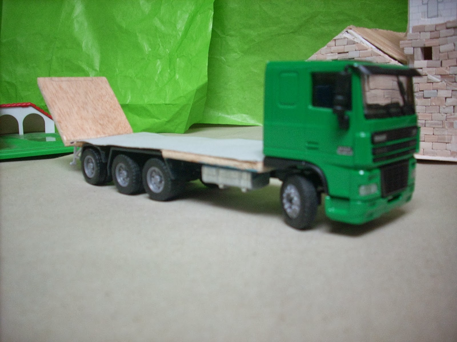 Camion Daf 95 FT En Miniature échelle 1:18 - Neuf Sous Emballage