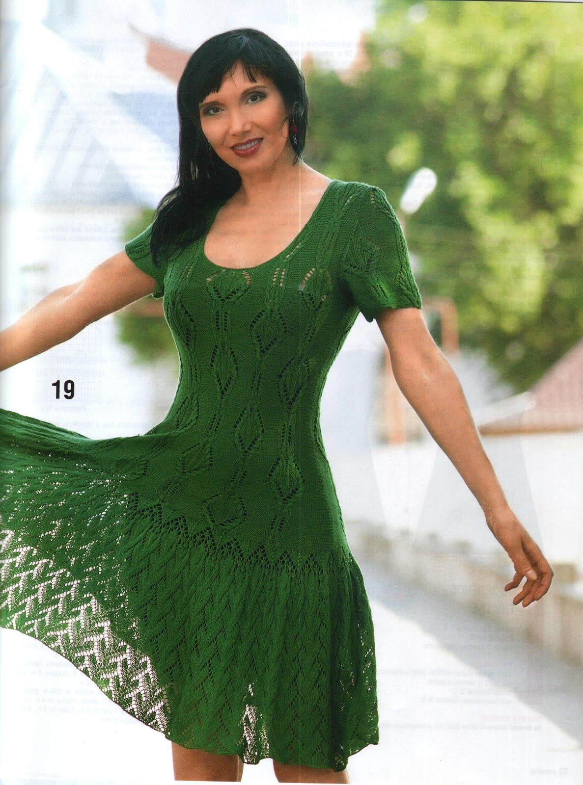 Красивое платье спицами. Платье вязаное. Красивые вязаные платья для женщин. Платье ажурное зеленое вязаное. Зеленое платье.