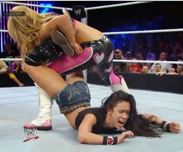 AJ Lee vs Natalya on WWE Main Event 