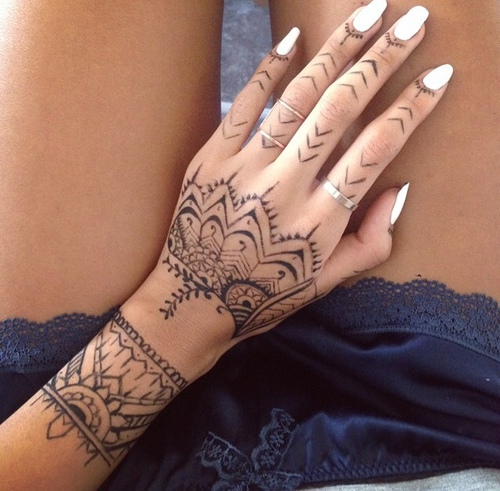 30 Most Beautiful Temporary Henna Tattoos For Women