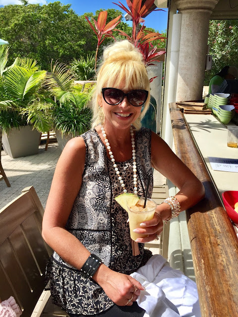 Living On Cloud Nine The Nine S Do Naples