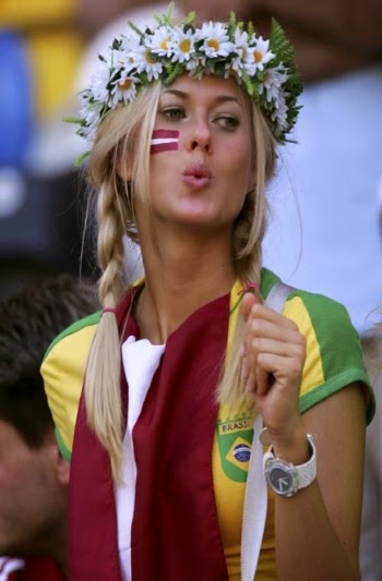 Olympic Games Rio 2016: sexy hot girls, fans, athletes, beautiful woman supporter of the world. Pretty amateur girls, pics and photos. Brazil 2016. Brasil selecao brasileira garota