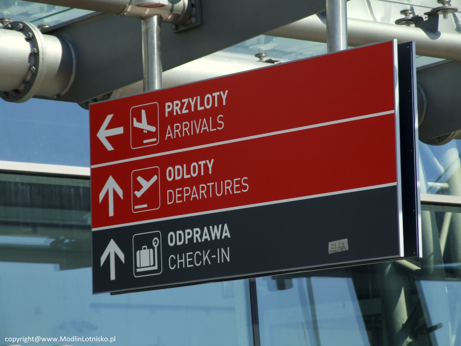 LOTNISKO WARSZAWA MODLIN MODLIN AIRPORT TAXI PARKING HOTEL RENT A