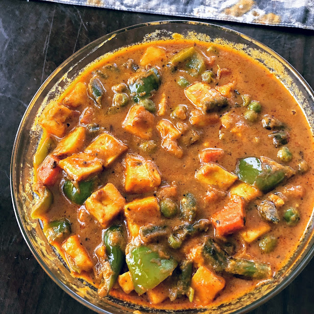 Sarita's Kitchen Blog: vegetable paneer curry
