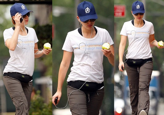 SCARLETT JOHANSSON LEAKED PICTURES 2011