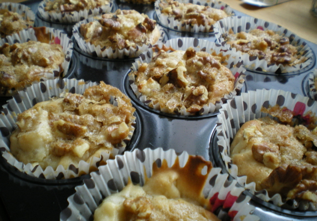 Sekundentakt: Apfel-Honig-Muffins mit Walnusskruste