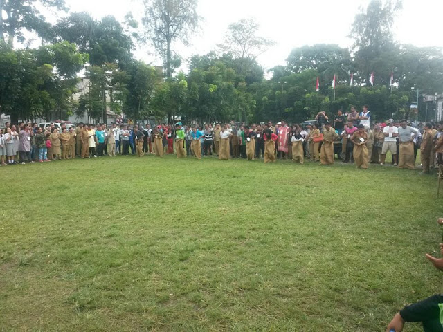 Live Report: Seru, Lomba Lari Goni di Pematangsiantar Untuk Meriahkan HUT RI Ke 72 Live Report: Seru, Lomba Lari Goni di Pematangsiantar Untuk Meriahkan HUT RI Ke 72