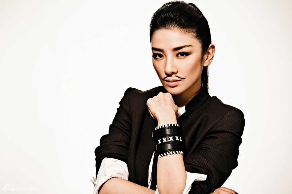 Roast Pork Sliced From A Rusty Cleaver: Huang Yi - Photo Shoot