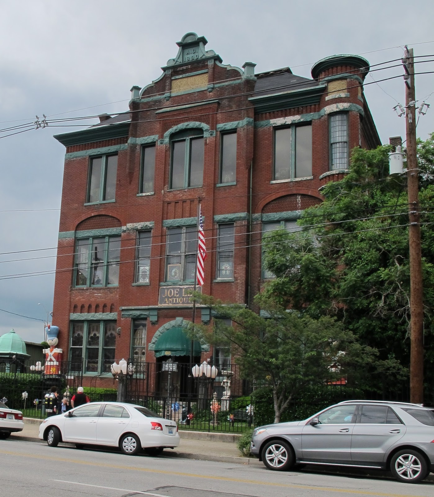 Traveling with Pam Joe Ley Antiques in Louisville