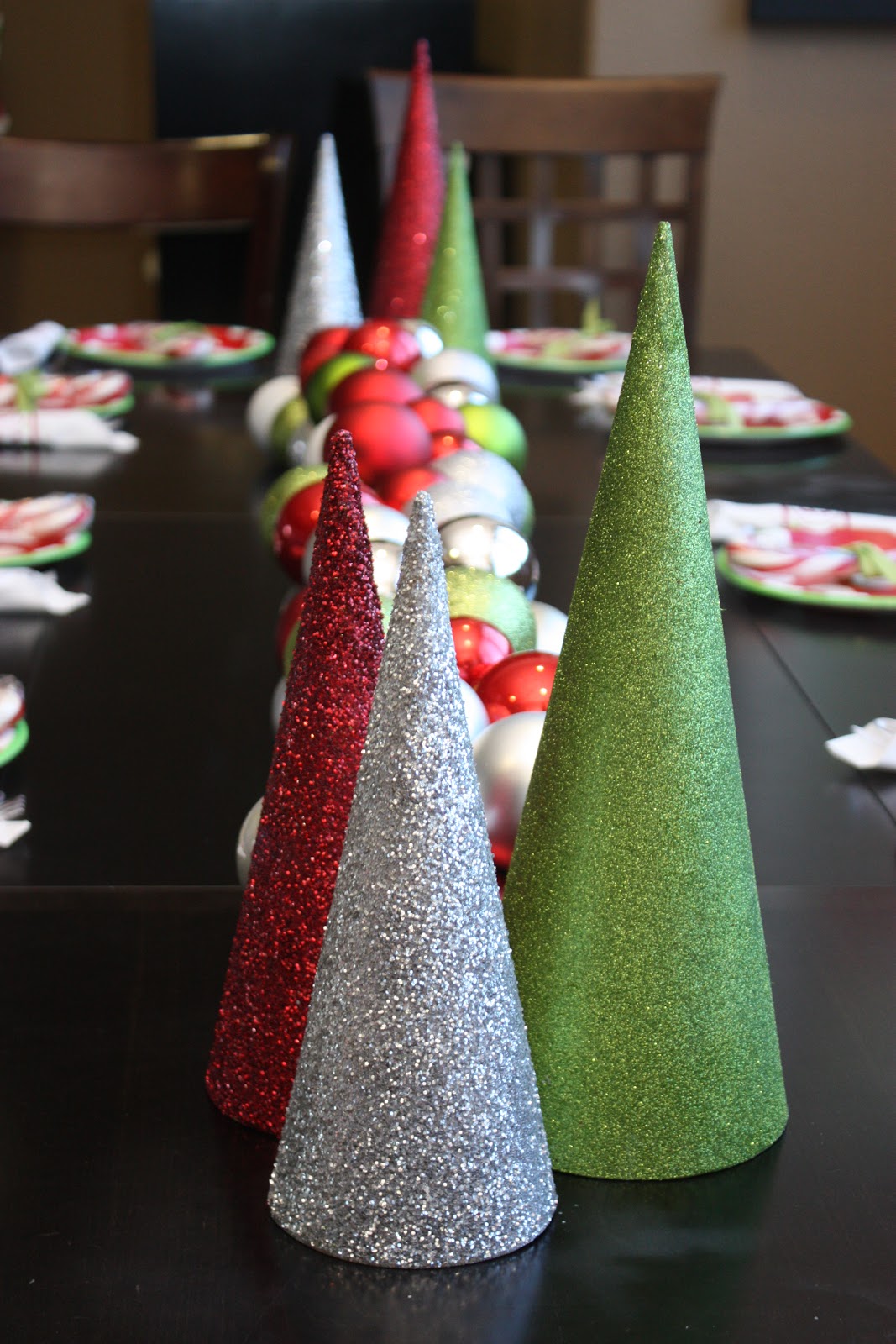 5M Creations DIY Glitter Trees Tutorial