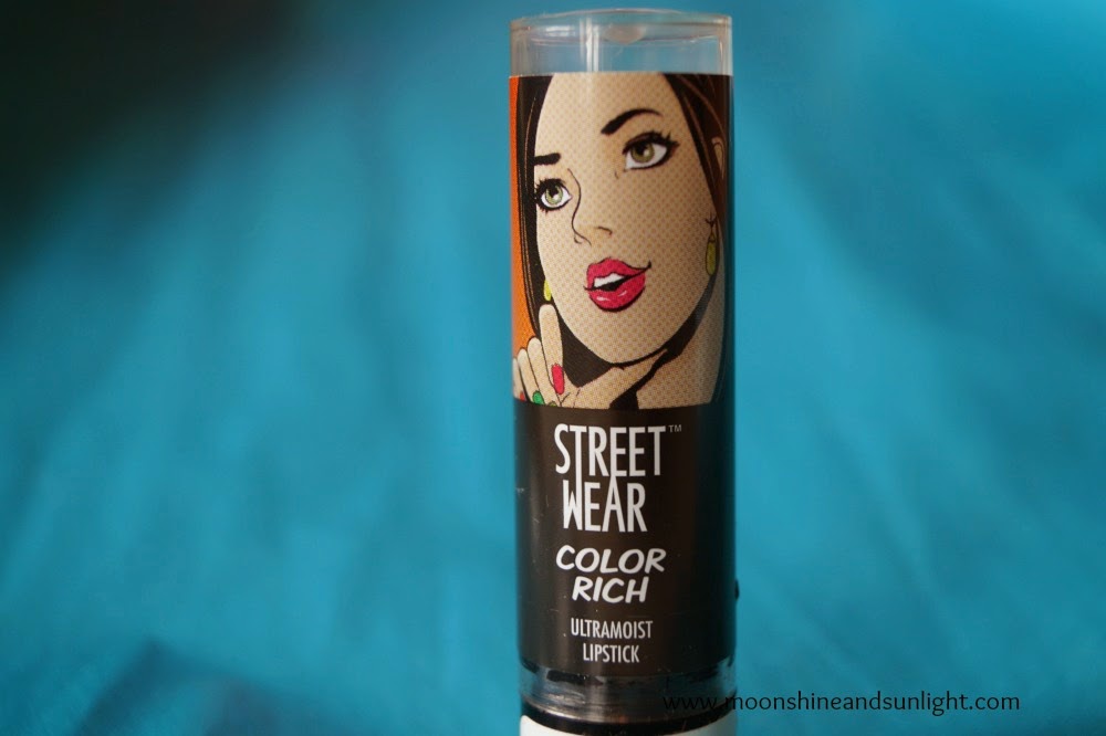 Street Wear Color Rich Ultramoist Lipstick in Chic Cappucino (14)  Review and Swatches 
